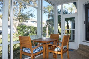 Dining - Spacious 1st-Floor Siesta Key Condo Across from #1 Beach (Siesta Key)