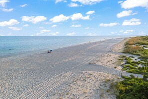 Sun-loungers, beach towels - Seashell Paradise: 5BR w/ Pool, Spa on Sanibel! (Sanibel)