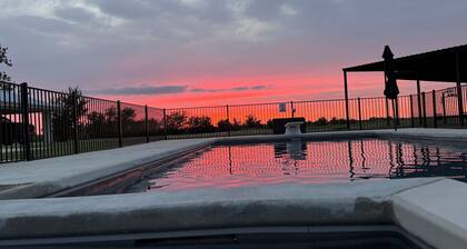 Moonlight Ranch — Luxury Farmhouse & Event Retreat