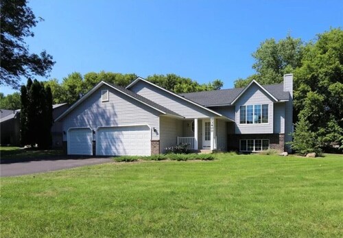 Private 2BR Burnsville Suite Near Mall & Hospitals