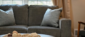 Kansas City Soccer Stay | Near Stadiums-Sleeps 10