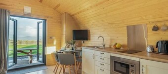 Pen Rhiw - Uwch y Dyffryn