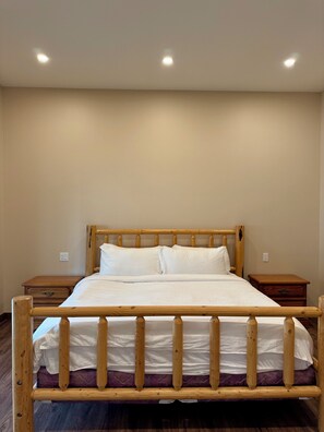 5 chambres, fer et planche à repasser, Wi-Fi, draps fournis