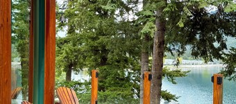 Mara Lakefront Getaway — A Year-Round Mountain Retreat