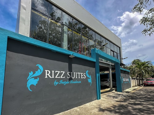 Chic 1-bedroom apartment with AC and fitness room in vibrant Sosúa