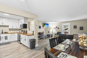 Interior - Lake Trace Retreat near Carolina Trace CC (Sanford)