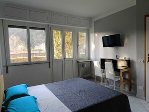 Doppelzimmer, Balkon, Gartenblick | Kostenloses WLAN