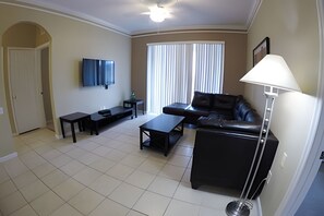 Flat-screen TV - Windsor Hills 3BR Condo Near Disney Parks (Kissimmee)