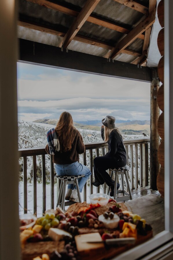 تناول الطعام بالخارج