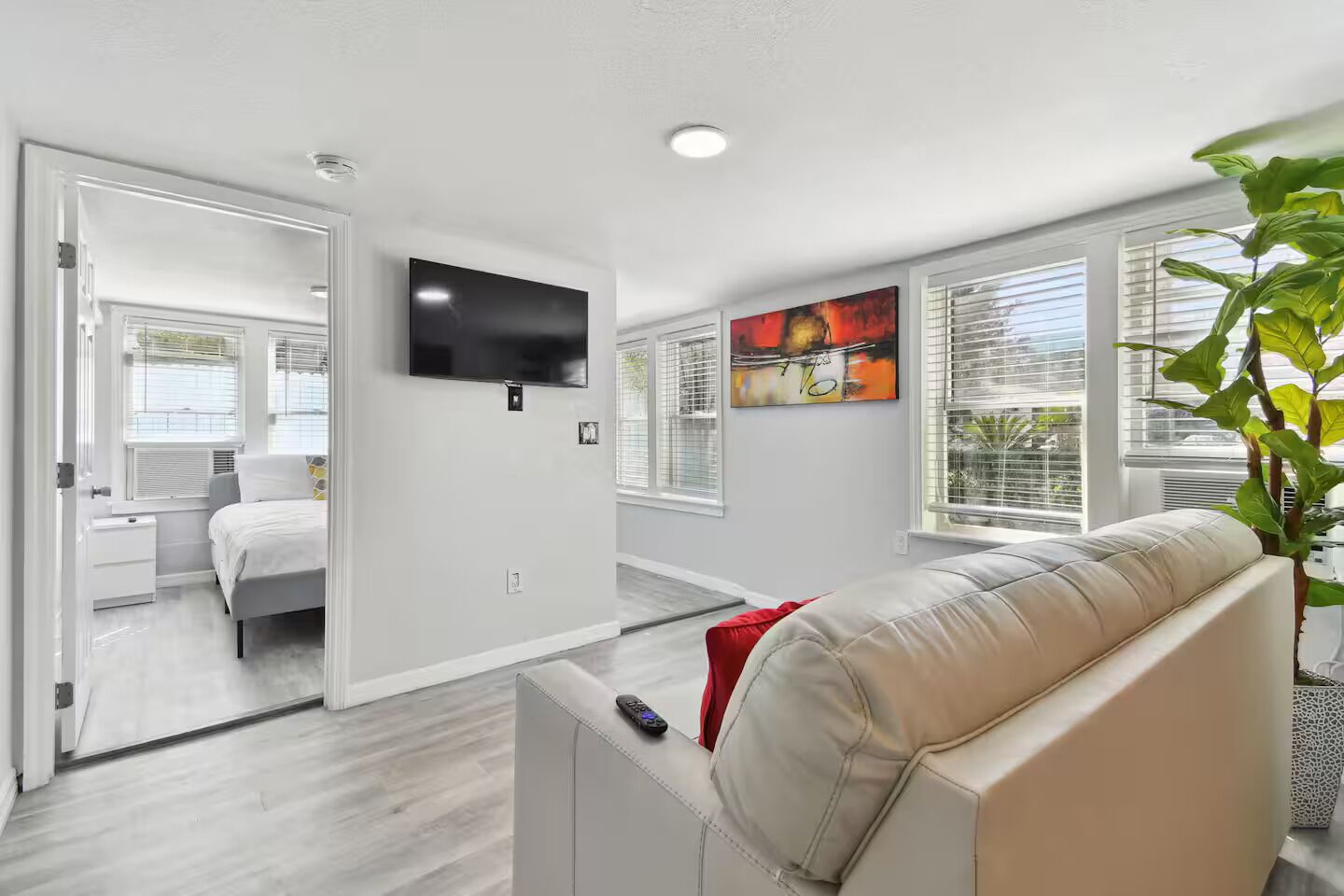 2 makuuhuonetta, Wi-Fi, vuodevaatteet