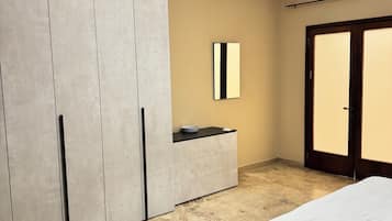 2 chambres, fer et planche Ă repasser, Wi-Fi, draps fournis