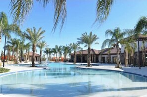 Pool - 5 bdrm Pet friendly, private pool, comm. waterpark (Davenport)