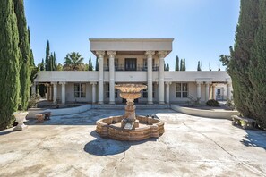 Exterior - Beautiful Mediterranean Home in Mesilla Park (Mesilla Park)