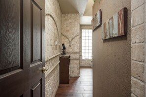 Interior - Beautiful Mediterranean Home in Mesilla Park (Mesilla Park)