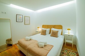 1 slaapkamer, een strijkplank/strijkijzer, internet, beddengoed