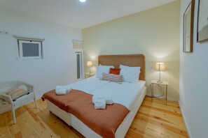 2 habitaciones, tabla de planchar con plancha, internet y ropa de cama 