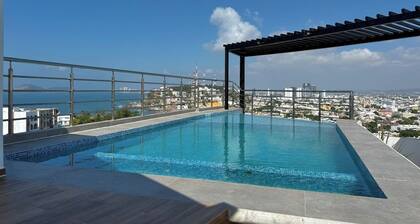 Apartment with panoramic terrace overlooking the sea and the city