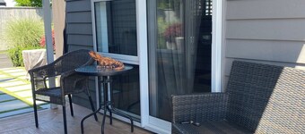 A quiet tranquil studio to rest or enjoy the local surroundings.