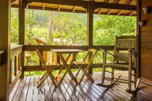 2 restaurants, breakfast served