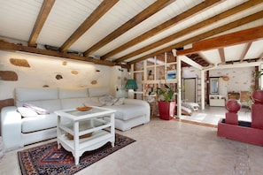 Living area - Casa del Valle – rural oasis with private pool and charm (Betancuria)