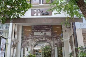 Unclassified image, 4 of 7, button - VietLife Hotel & Apartment (Ho Chi Minh City)