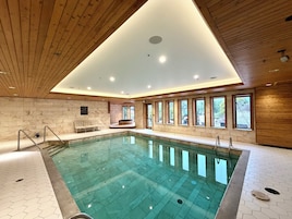 Una piscina techada
