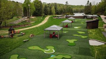 Mini-golf
