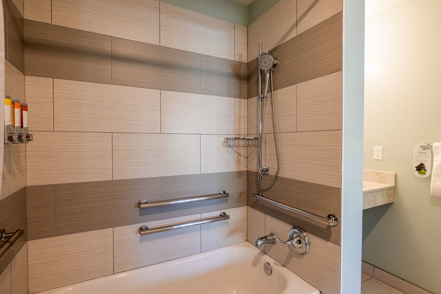 Hårføner og håndklær