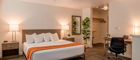 Skrivebord, strykejern/-brett, wi-fi (inkludert) og sengetøy