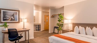 Your Coastal Hideaway: King Room