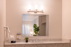 Hair dryer, towels - Your Coastal Hideaway: King Room (Moss Landing)