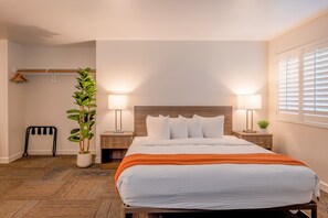 1 室のベッドルーム、デスク、アイロン / アイロン台、WiFi (無料)