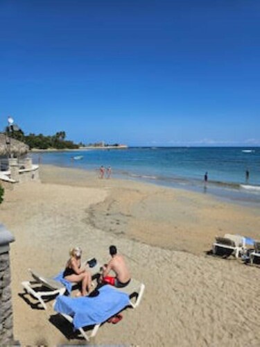 Luxurious Presidential 1 bdrm suite, sleeps 6. All inclusive gold bracelet