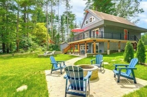 Stunning Sterling Sanctuary: Unwind on the Water!