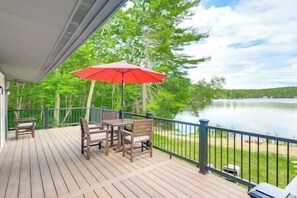 تناول الطعام بالخارج