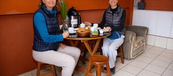 โฮสตัล เครอส อินน์  