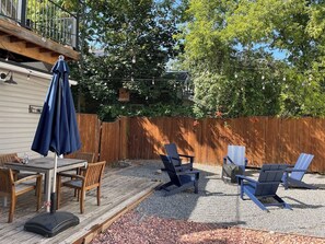 Outdoor dining - Slate & Sage | 2BR Sanctuary, Dog Friendly + Yard (Salt Lake City)