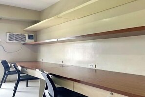 Room - G Square Residences (Manila)