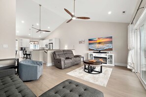 Smart TV - Upscale Coastal Townhome with Resort Style Pool (Ocean City)