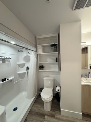 Handtücher, Seife, Toilettenpapier