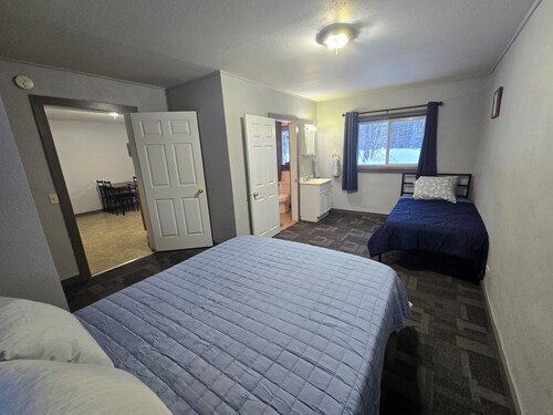 WP3 MTU & Keweenaw Base Full Kitchen + WiFi