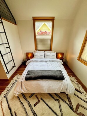 1 bedroom, WiFi, bed sheets - Entire home in Seattle, Washington - 4 guests - 1 bedroom - 2 beds - 1.5 baths (Seattle)