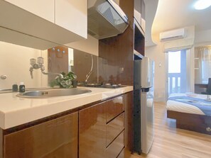 Standard Studio | Private kitchen - Great Choice And Homey Studio Apartment At Tokyo Riverside Pik 2 (Teluknaga)