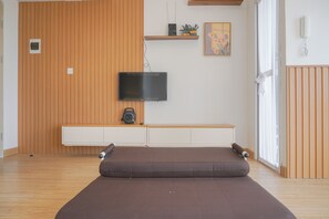 Standard Studio | Living room - Great Choice And Homey Studio Apartment At Tokyo Riverside Pik 2 (Teluknaga)