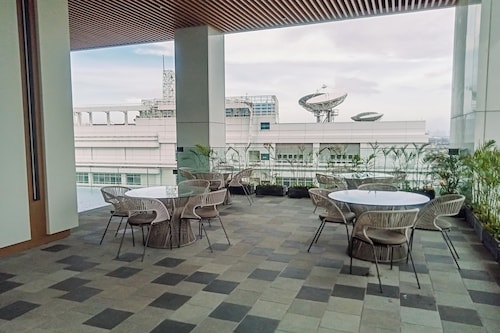 Modern And Comfort 1Br At The Smith Alam Sutera Apartment