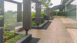 Ảnh chưa phân loại, 2 trong số 23 ảnh, nút