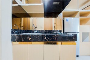 Standard Studio | Private kitchen - Strategic And Comfy Studio Apartment B Residence Near Bsd (Pagedangan)