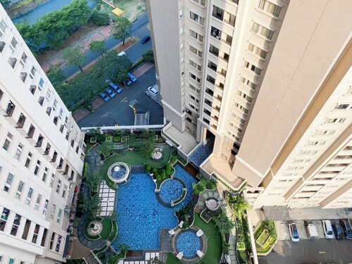 Warm And Homey 2Br At Marina Ancol Apartment
