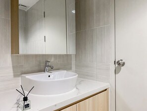 Standard Apartment | Bathroom