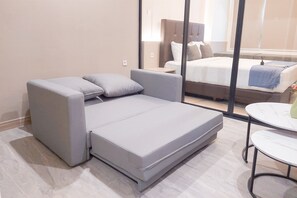 Interior - Cozy Living 1Br At Collins Boulevard Apartment (Tangerang)